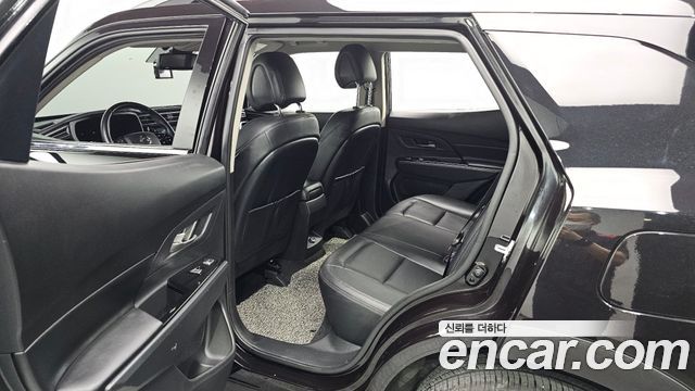 KG Mobility (SsangYong) Beautiful Korando Gasoline 1.5 2WD C5 Plus 2022 — фото 11