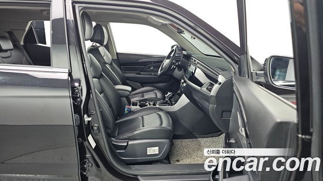 KG Mobility (SsangYong) Beautiful Korando Gasoline 1.5 2WD C5 Plus 2022 — фото 12