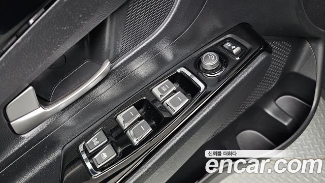 KG Mobility (SsangYong) Beautiful Korando Gasoline 1.5 2WD C5 Plus 2022 — фото 14