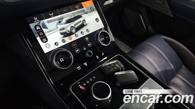 Land Rover Range Rover Velar 3.0 D300 R-Dynamic SE 2018 — фото 9