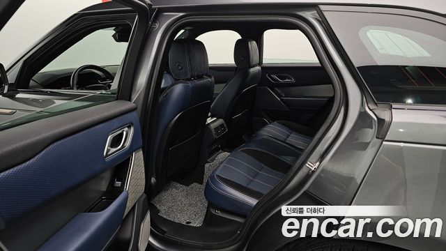 Land Rover Range Rover Velar 3.0 D300 R-Dynamic SE 2018 — фото 11