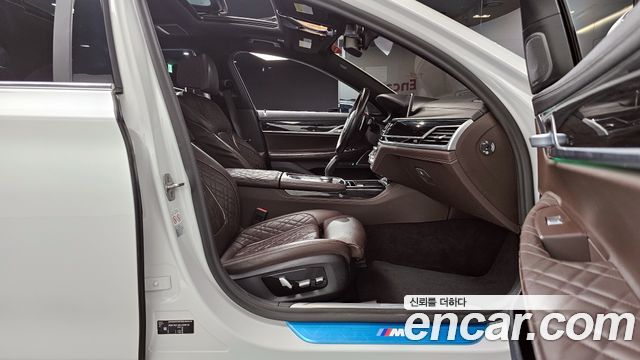 BMW 7 Series (G11) 745Le iPerformance M Sport 2020 — фото 10