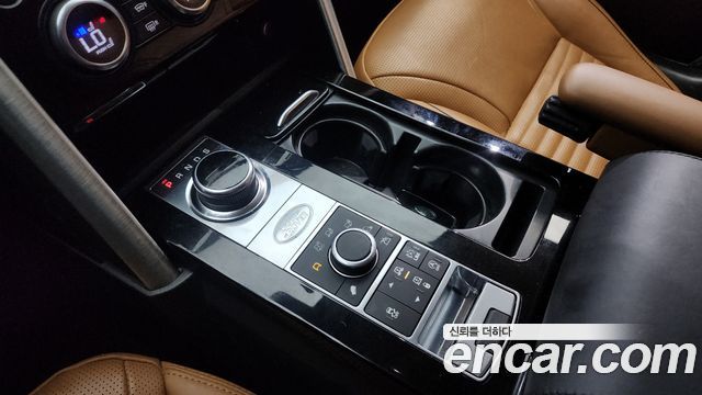 Land Rover Discovery 5 3.0 TD6 HSE Luxury 2018 — фото 9