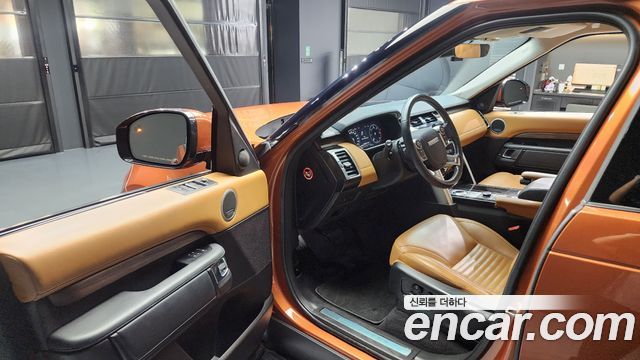 Land Rover Discovery 5 3.0 TD6 HSE Luxury 2018 — фото 10
