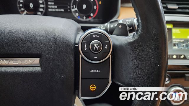 Land Rover Discovery 5 3.0 TD6 HSE Luxury 2018 — фото 17