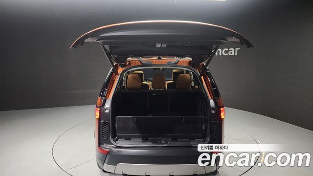 Land Rover Discovery 5 3.0 TD6 HSE Luxury 2018 — фото 20