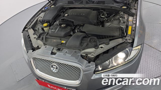 Jaguar XF 3.0D Premium X250 2013 — фото 6