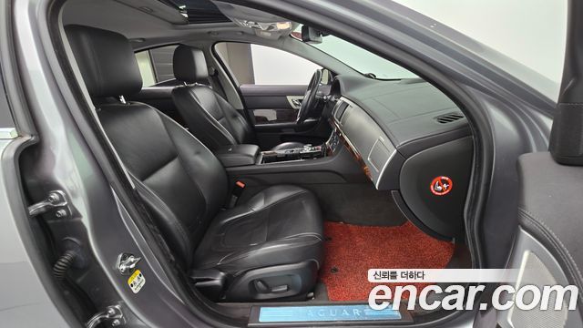 Jaguar XF 3.0D Premium X250 2013 — фото 11