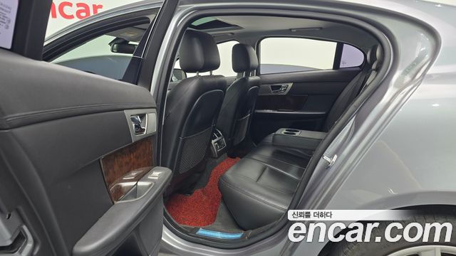 Jaguar XF 3.0D Premium X250 2013 — фото 13