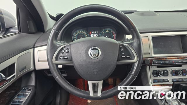 Jaguar XF 3.0D Premium X250 2013 — фото 14