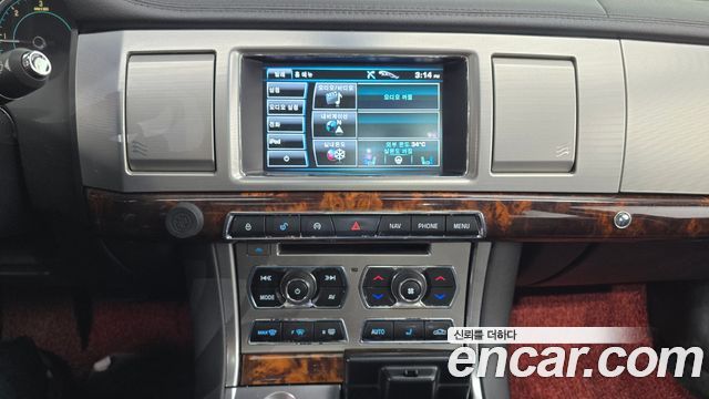 Jaguar XF 3.0D Premium X250 2013 — фото 15