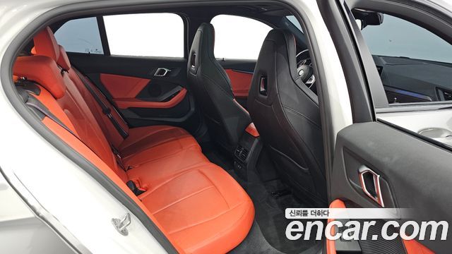 BMW 1 Series (F40) M135i xDrive 2023 — фото 12