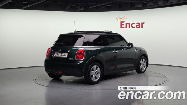 MINI Cooper D Mid 3rd 2016 — фото 2