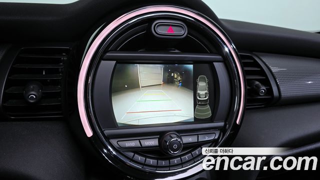 MINI Cooper D Mid 3rd 2016 — фото 15