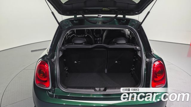 MINI Cooper D Mid 3rd 2016 — фото 20