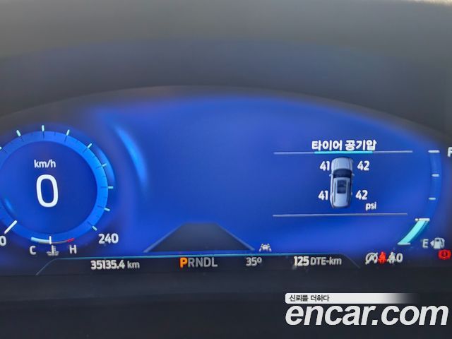 Ford Explorer (VI) 3.0 Platinum 4WD 2023 — фото 8