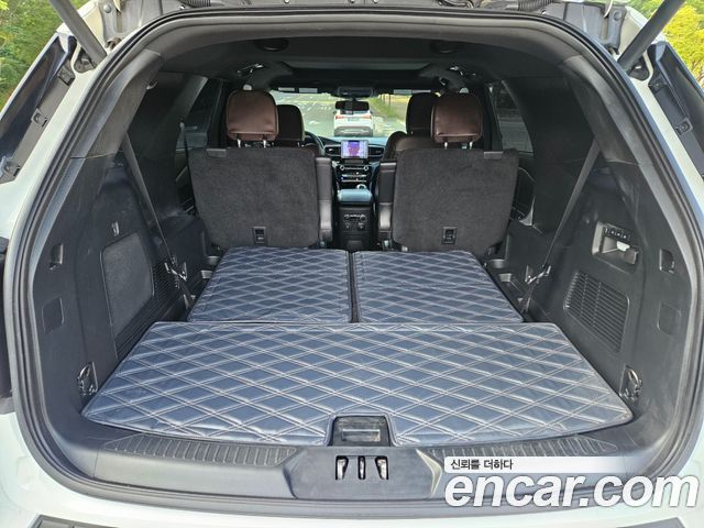 Ford Explorer (VI) 3.0 Platinum 4WD 2023 — фото 18