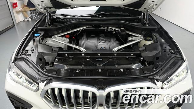 BMW X6 (G06) xDrive40i M Sport 2023 — фото 6