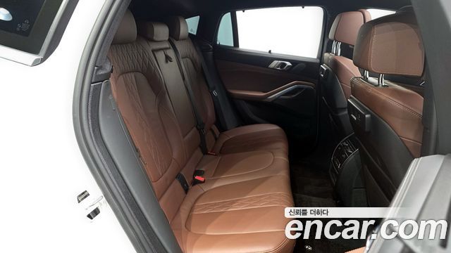 BMW X6 (G06) xDrive40i M Sport 2023 — фото 12