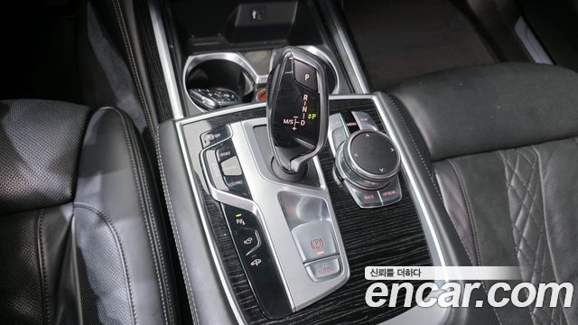 BMW 7 Series (G11) 740Ld xDrive M Sport 2018 — фото 9