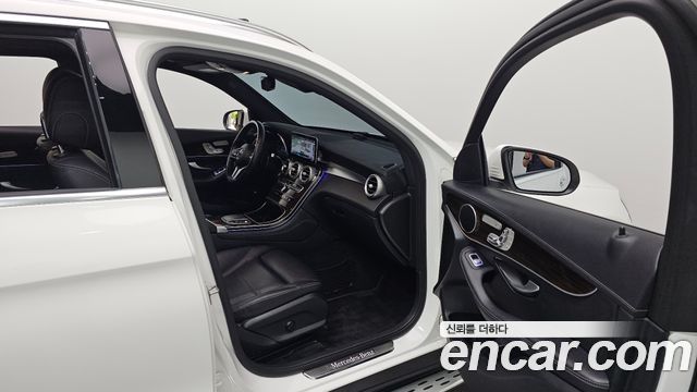 Mercedes-Benz GLC-Class (X253) GLC300 4MATIC 2020 — фото 11