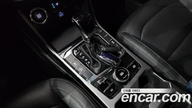 KG Mobility (SsangYong) Beautiful Korando Gasoline 1.5 2WD C7 2023 — фото 9