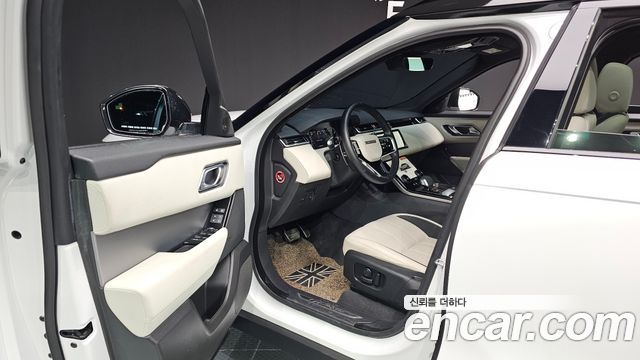 Land Rover Range Rover Velar 2.0 P250 R-Dynamic SE 2023 — фото 10