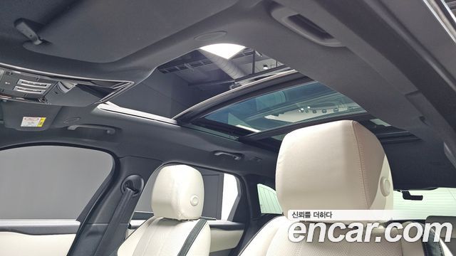 Land Rover Range Rover Velar 2.0 P250 R-Dynamic SE 2023 — фото 18