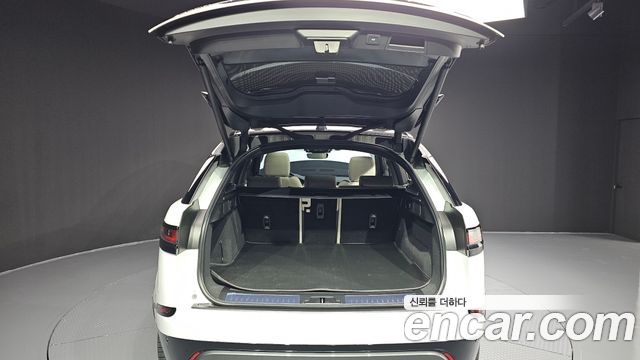 Land Rover Range Rover Velar 2.0 P250 R-Dynamic SE 2023 — фото 20