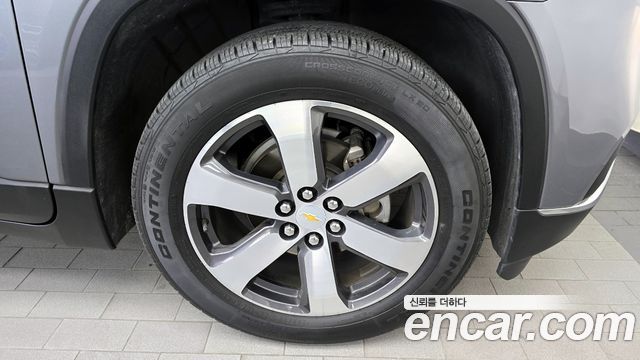 Chevrolet Traverse 3.6 AWD LT Leather Premium 2020 — фото 5