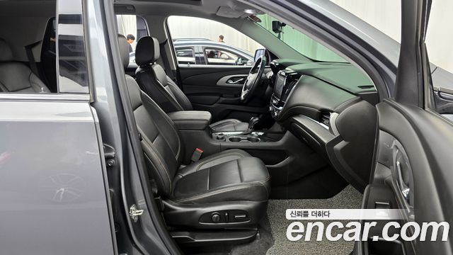 Chevrolet Traverse 3.6 AWD LT Leather Premium 2020 — фото 11