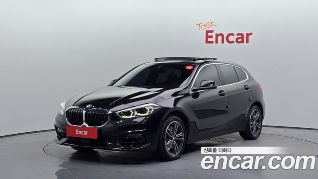 BMW 1 Series (F40) 120i Sports 2024 — фото 1