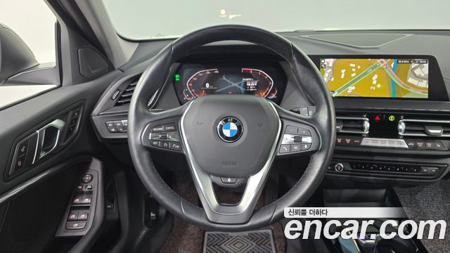 BMW 1 Series (F40) 120i Sports 2024 — фото 13