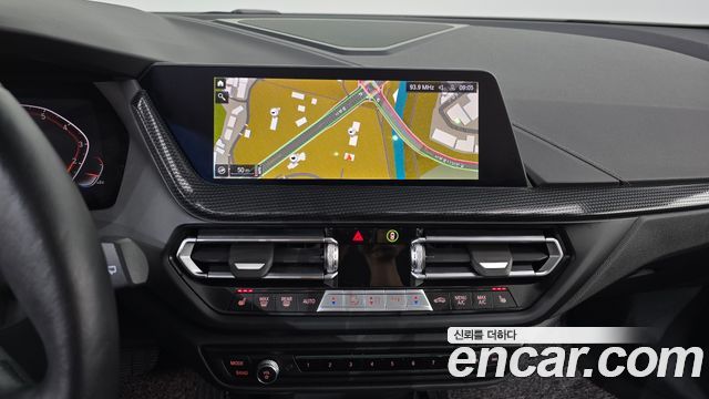 BMW 1 Series (F40) 120i Sports 2024 — фото 14