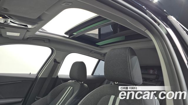 BMW 1 Series (F40) 120i Sports 2024 — фото 19