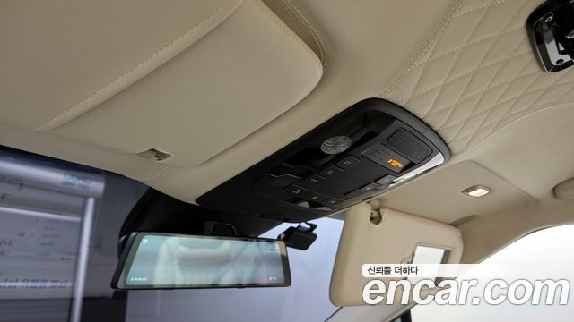 Kia Carnival (IV) Gasoline 9-seater Limousine(Special vehicle) 2021 — фото 17