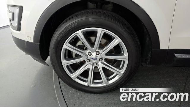 Ford Explorer 2.3 Limited 4WD 5th 2017 — фото 5