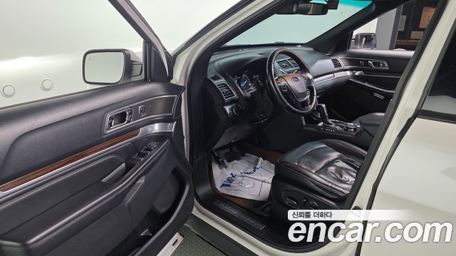 Ford Explorer 2.3 Limited 4WD 5th 2017 — фото 11