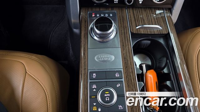 Land Rover Range Rover (IV) D350 Vogue SE Disel 2021 — фото 9