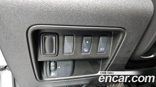Renault Korea QM6 2.0 LPe RE Signature 2WD 2020 — фото 13