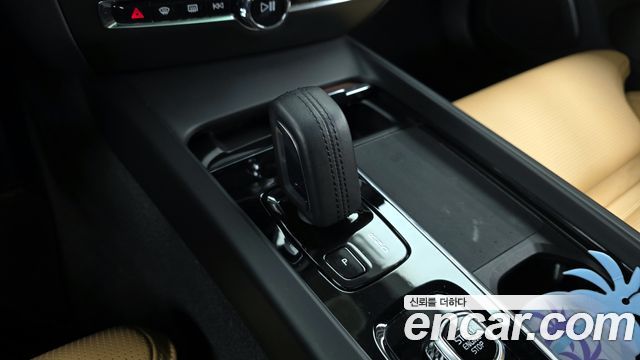 Volvo V60 Cross Country (II) B5 Pro AWD 2021 — фото 9