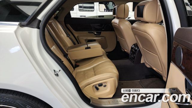 Jaguar XJ 3.0 SC Premium Luxury LWB X351 2013 — фото 12