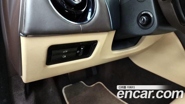 Jaguar XJ 3.0 SC Premium Luxury LWB X351 2013 — фото 16