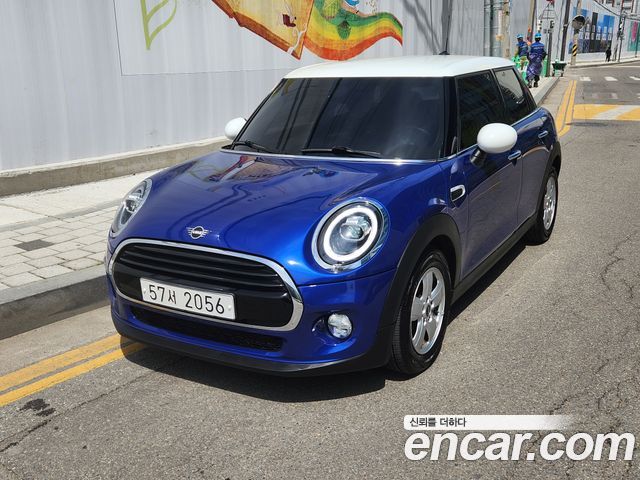 MINI Cooper 5Door Standard 3rd 2019 — фото 2