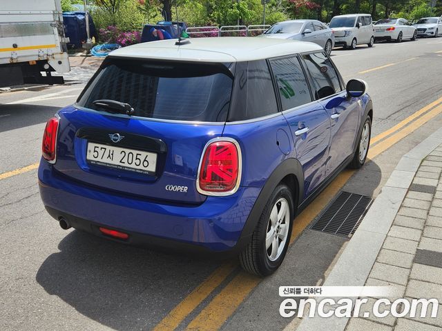 MINI Cooper 5Door Standard 3rd 2019 — фото 5