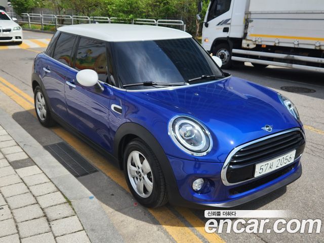 MINI Cooper 5Door Standard 3rd 2019 — фото 6