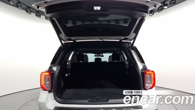 Ford Explorer (VI) 2.3 LimIted 4WD 2020 — фото 24