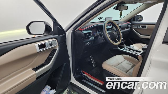 Ford Explorer (VI) 3.0 PHEV 2021 — фото 10