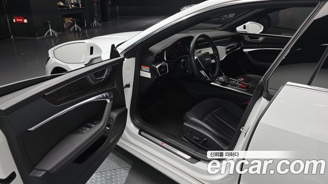 Audi A7 (4K) 45 TDI Quattro Premium 2021 — фото 11