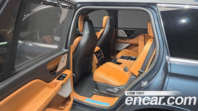 Lincoln Aviator (II) 3.0 Black Label AWD 2021 — фото 11